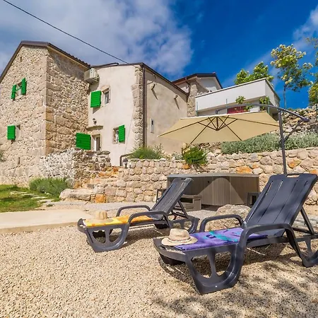 Ana With Jacuzzi & Swimming Pool