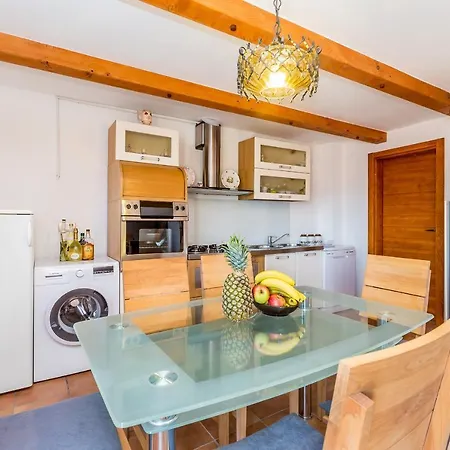 Villa Ana With Jacuzzi & Swimming Pool Cres