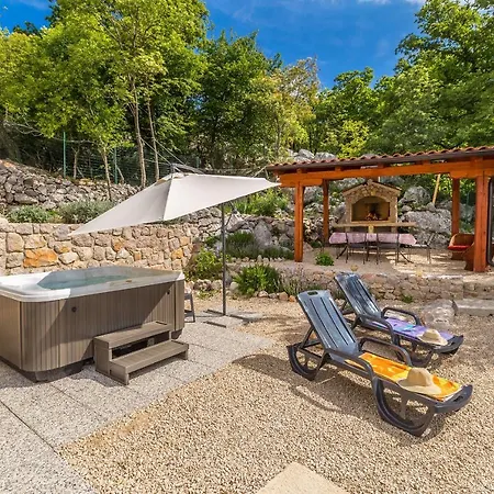 Villa Ana With Jacuzzi & Swimming Pool Cres