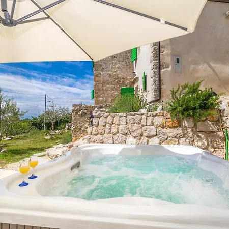 Vila Ana With Jacuzzi & Swimming Pool Cres