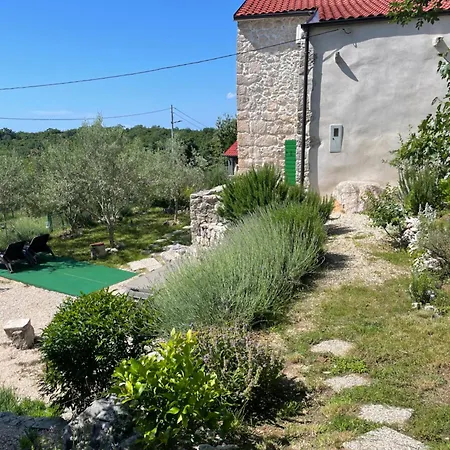 Ana With Jacuzzi & Swimming Pool *