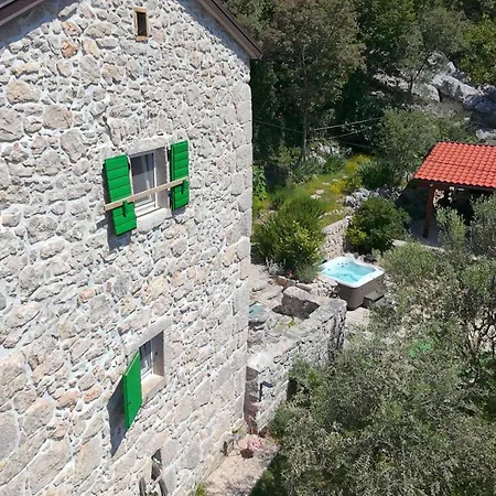 Villa Ana With Jacuzzi & Swimming Pool *