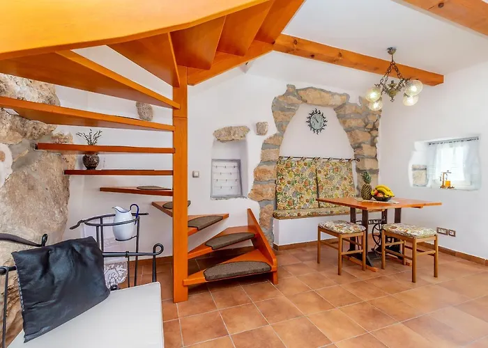 Villa Ana With Jacuzzi & Swimming Pool Cres