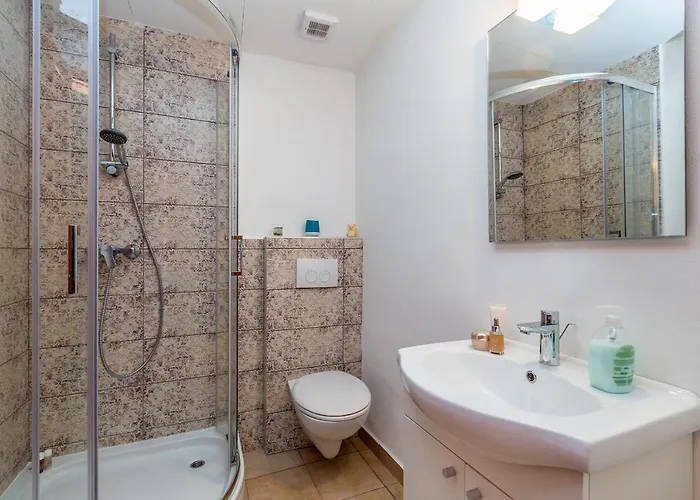 Ana With Jacuzzi & Swimming Pool Cres