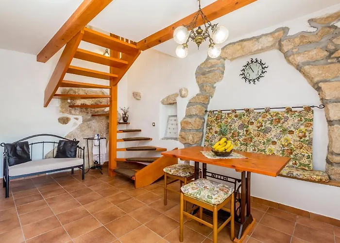 Villa Ana With Jacuzzi & Swimming Pool