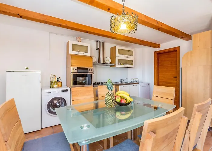 Villa Ana With Jacuzzi & Swimming Pool Cres