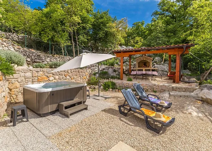 빌라 Ana With Jacuzzi & Swimming Pool 크레스