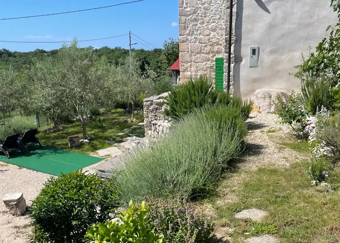 Ana With Jacuzzi & Swimming Pool *