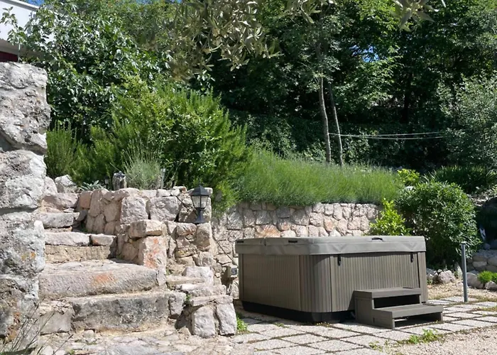 Ana With Jacuzzi & Swimming Pool Villa *