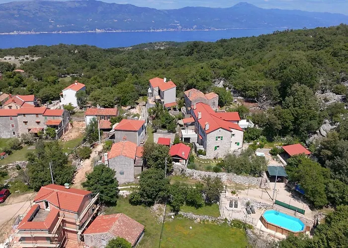 Ana With Jacuzzi & Swimming Pool 빌라 *