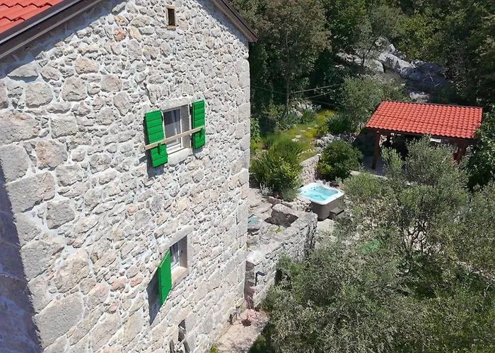 빌라 Ana With Jacuzzi & Swimming Pool *