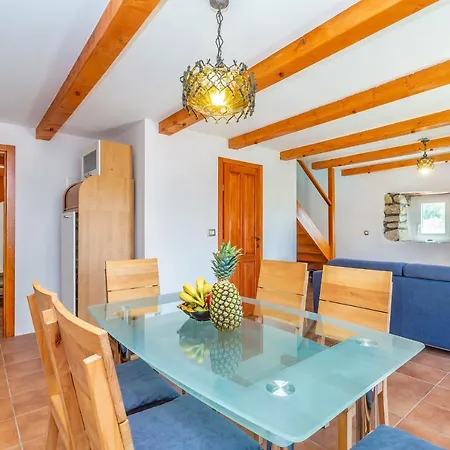 Вилла Ana With Jacuzzi & Swimming Pool *