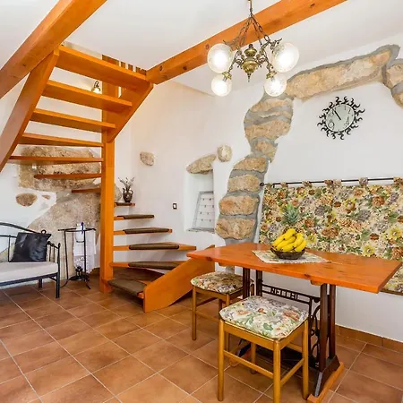 Villa Ana With Jacuzzi & Swimming Pool